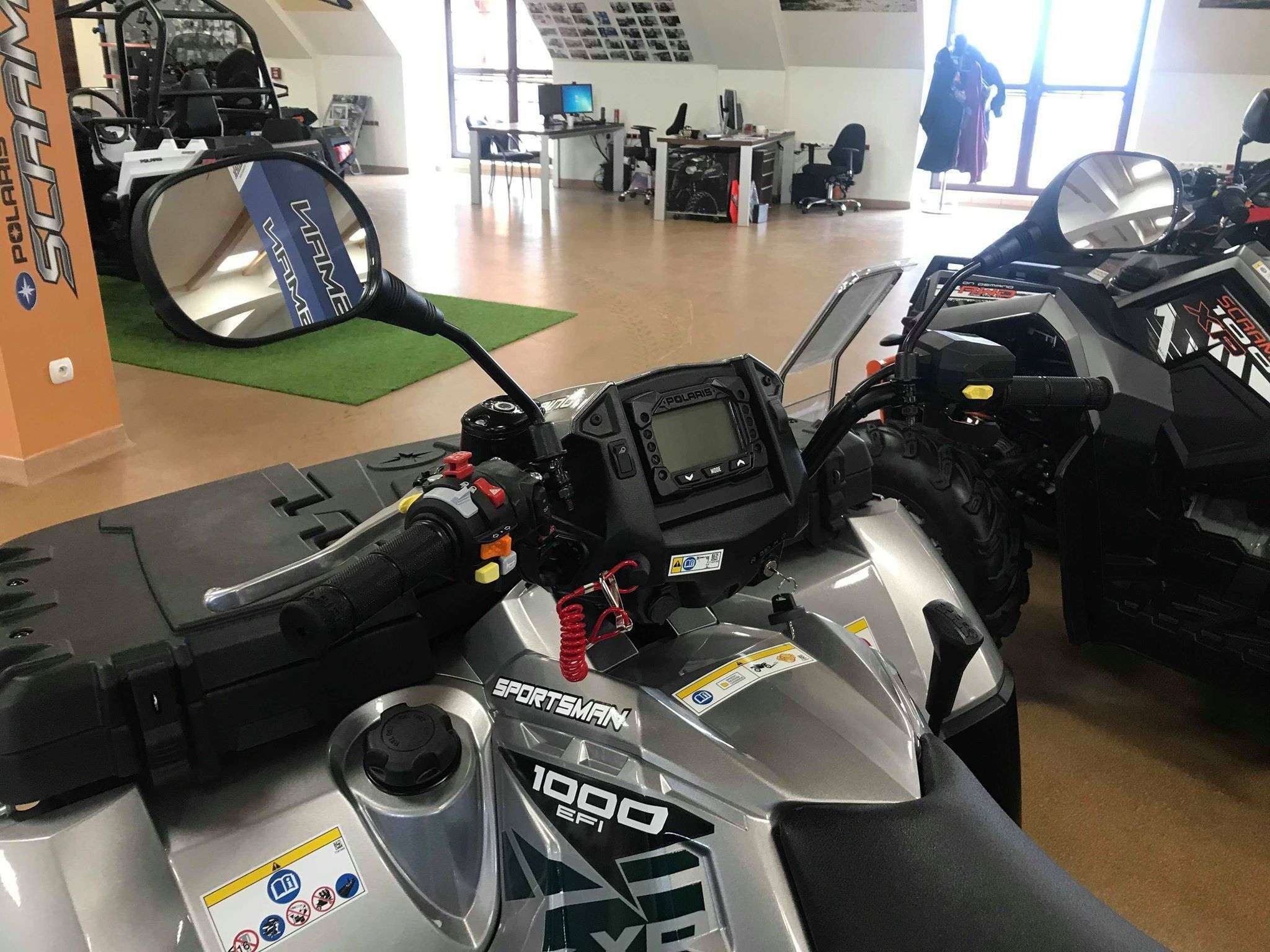 Touring 1000 XP Sportsman Polaris cyfrowy wyświetlacz lusterka boczne kolor srebrny przedni bagażnik kontrola zjazdu ADC 