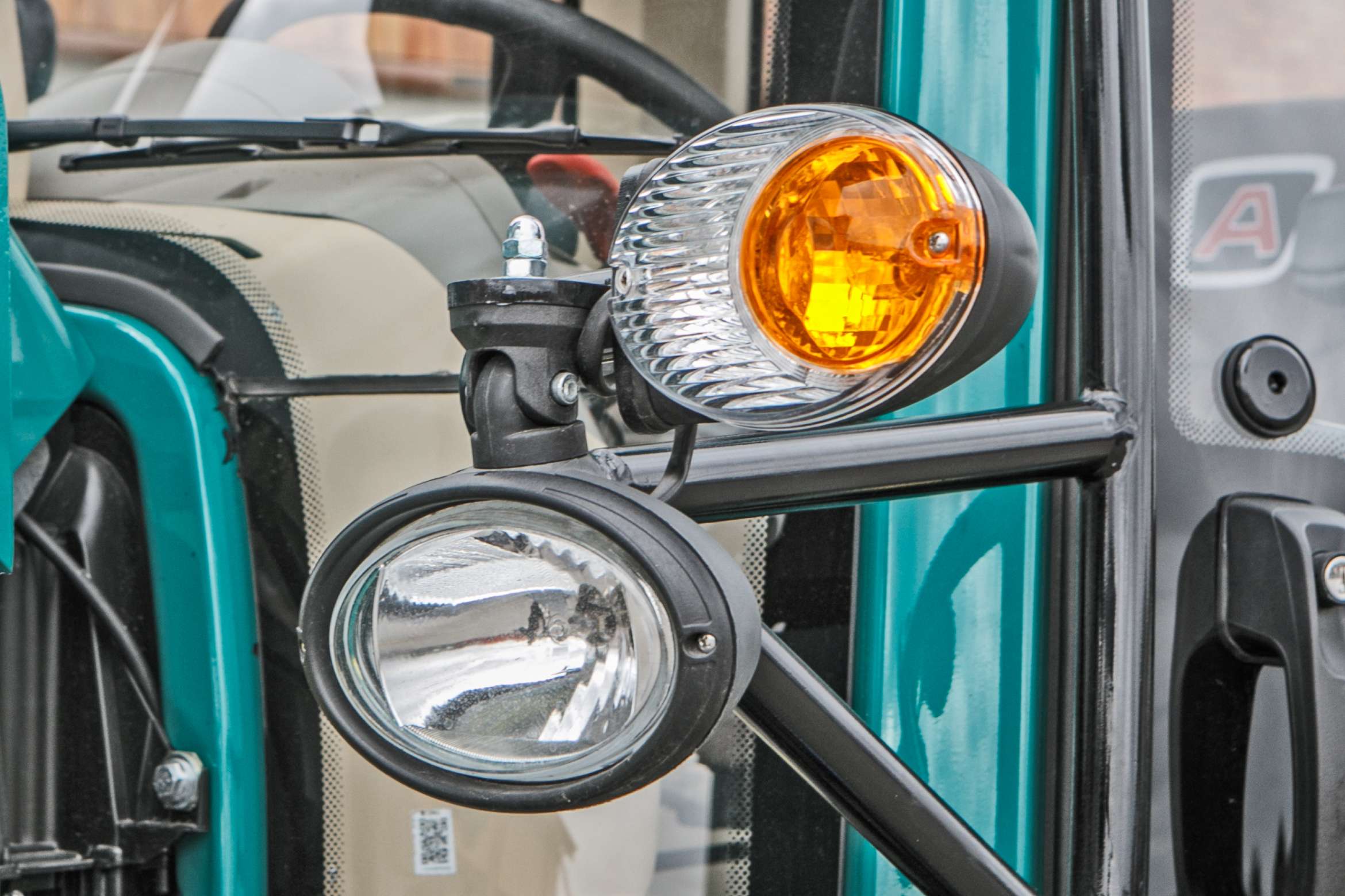 Oświetlenie na słupku kabiny ciągnika Arbos 5130 Advanced