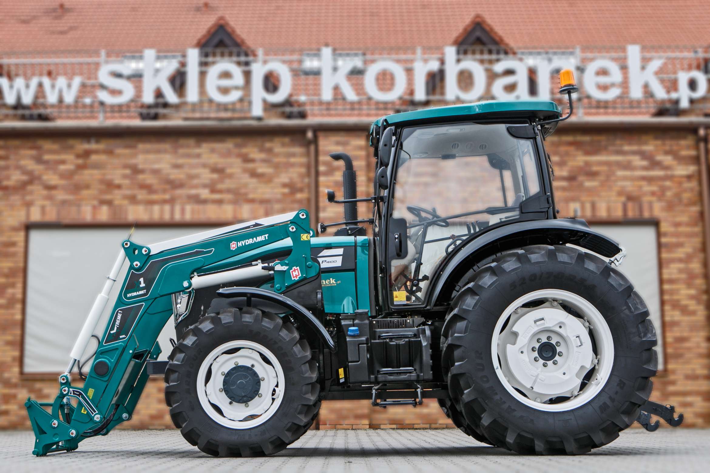 Arbos 4110 z ładowaczem Hydramet z lewej strony