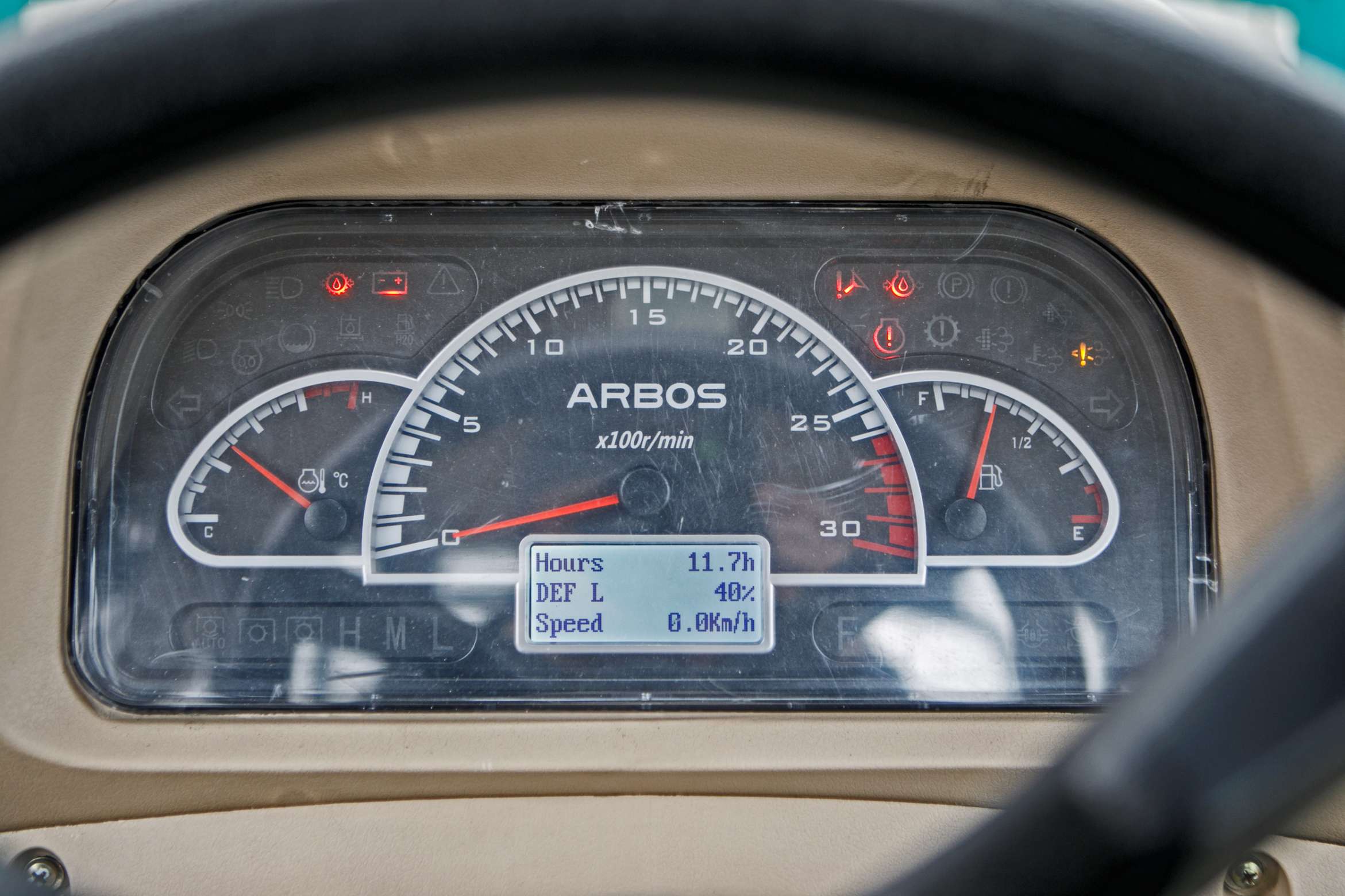 Deska rozdzielcza ciągnika Arbos 4110