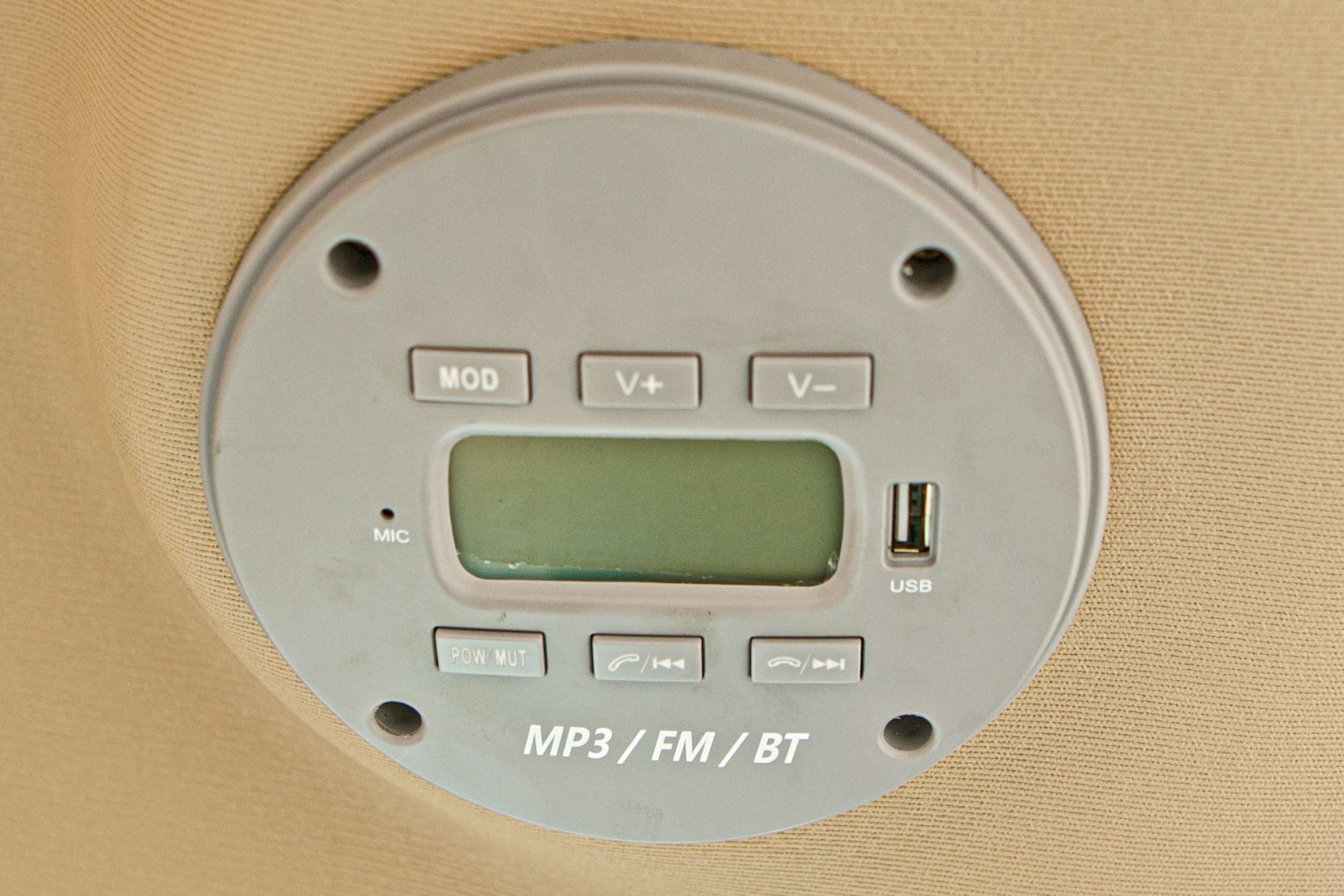 Radio w ciągniku Arbos 4110