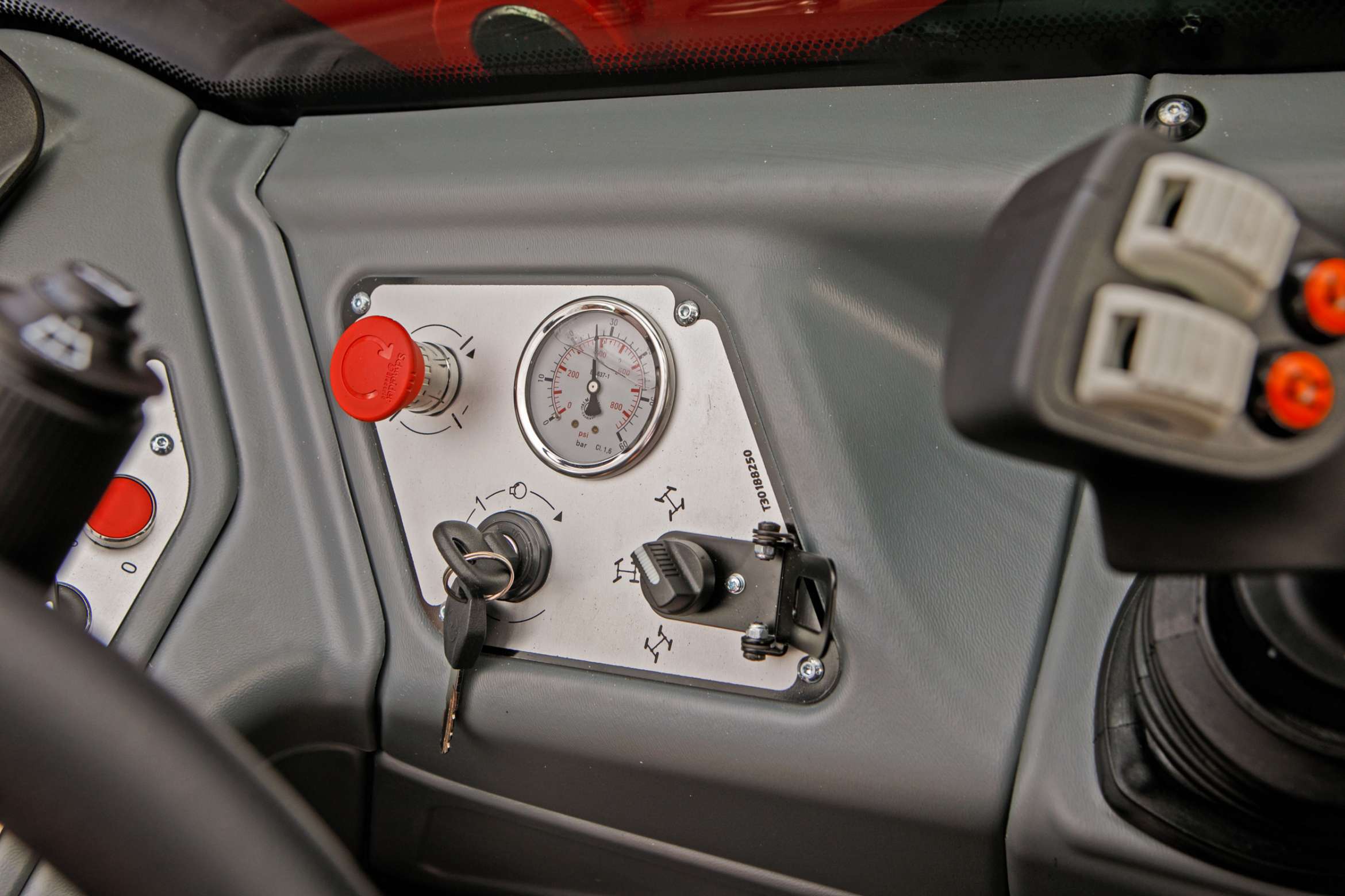 Faresin 6.26 silnik Yanmar Bosh Spicer joystick kabina panel sterowania wskaźniki manometr