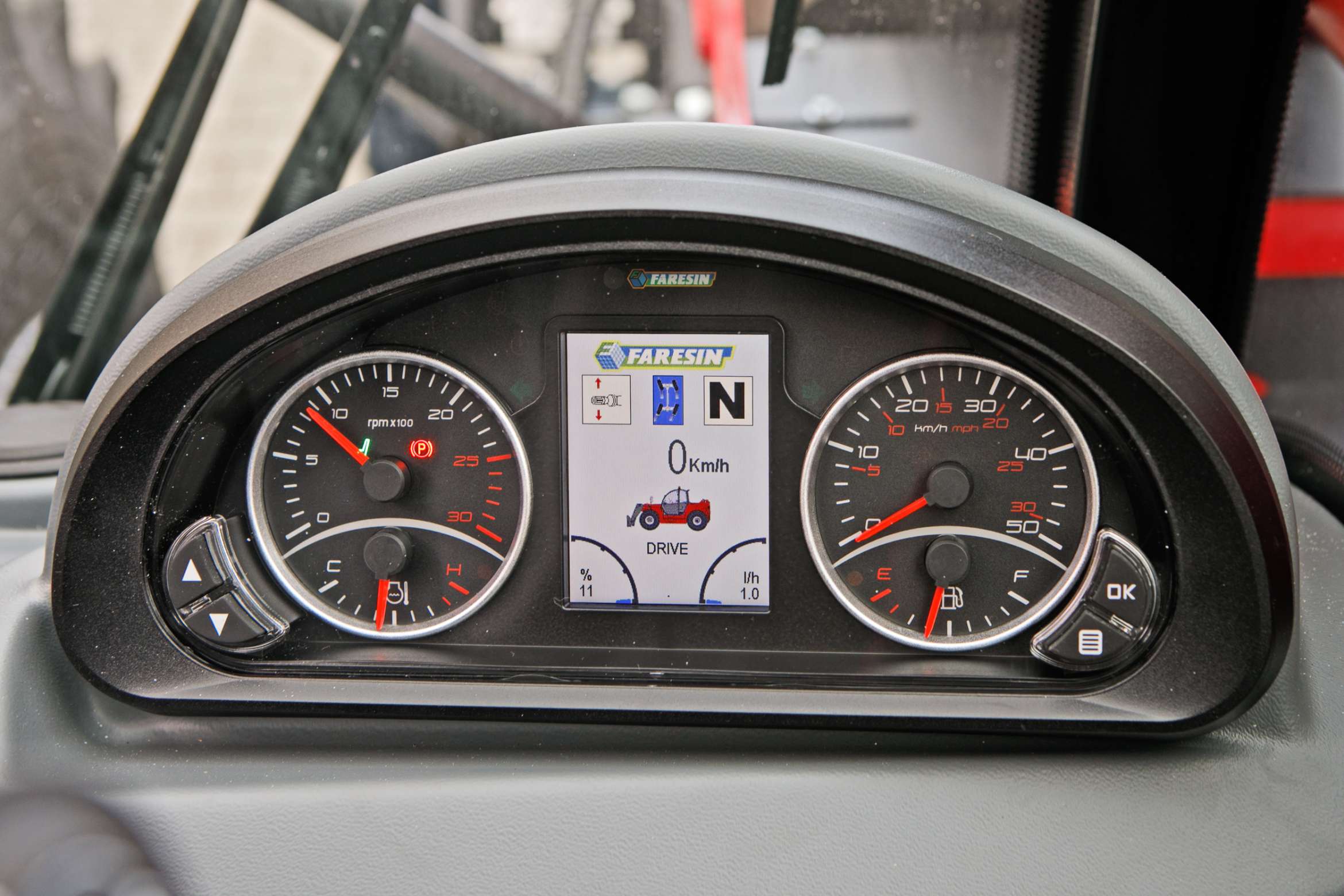 Faresin 6.26 silnik Yanmar Bosh Spicer joystick kabina panel sterowania wskaźniki parametry maszyny
