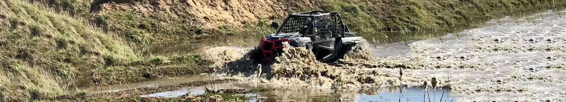 Quad Polaris Rzr Turbo 1000 od Korbanek Quad jadący w wodzie Rzr Turbo od Polaris ze strony www.korbanek.pl