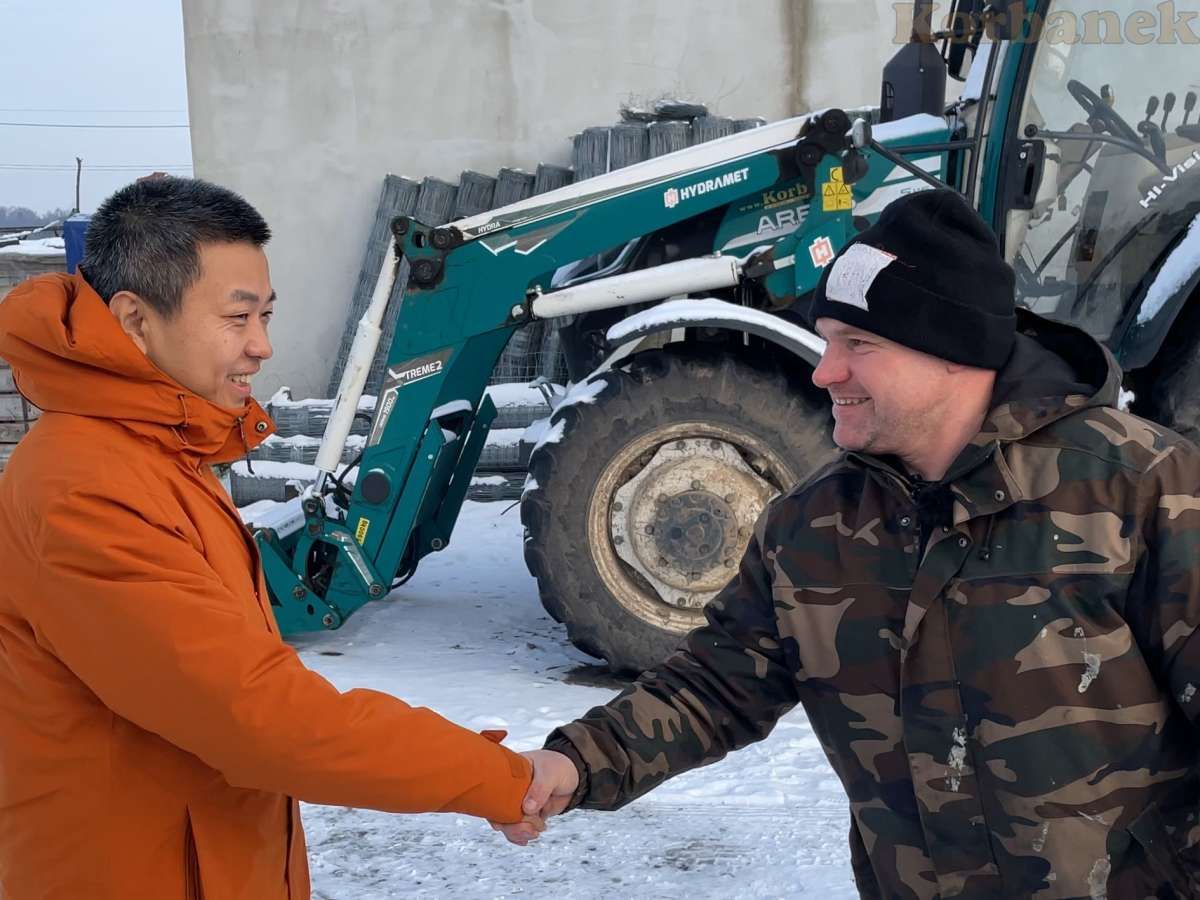 Edi Farmer z Chińczykiem 