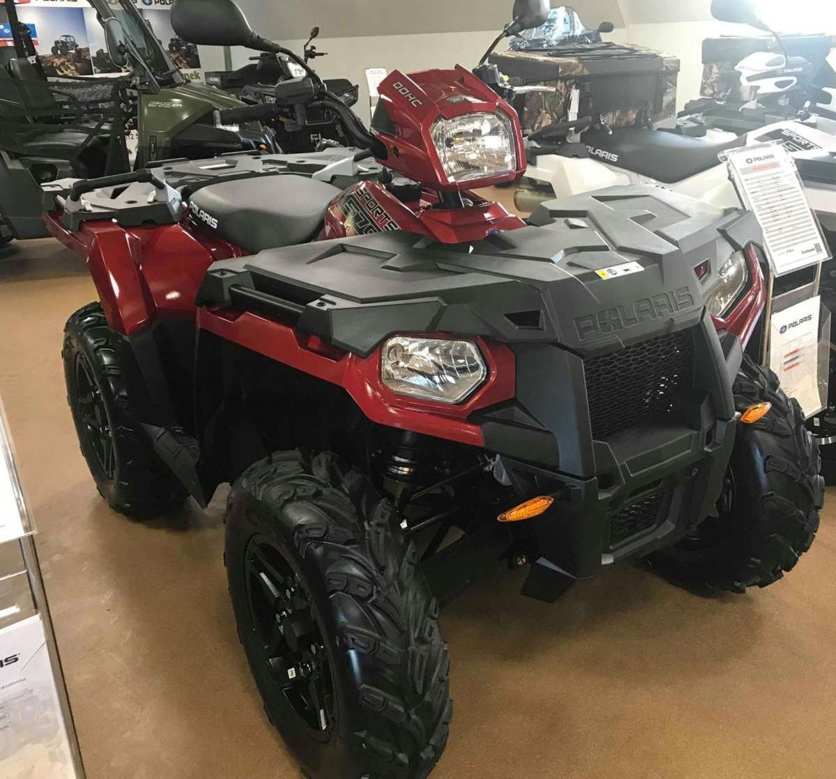 Polaris Sportsman 570 SP Sportsman 570 EPS Polaris Quad z homologacja T3 kolor czerwony alufelgi klasyczna kierownica motocyklowa lusterka w na kierownicy