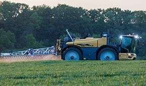 Opryskiwacz samojezdny Challenger RoGator 600D