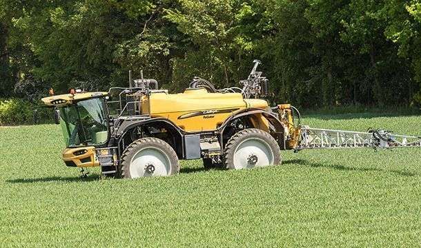 Opryskiwacz samojezdny Challenger RoGator RG655D