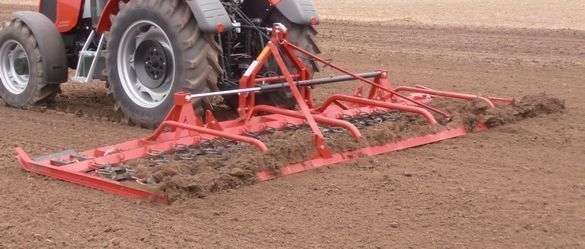 Włóka łąkowa Expom Krośniewice model Niwa maszyna zawieszana składana hydraulicznie