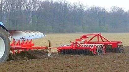 Wał wpołpracujący z pługiem obracalnym