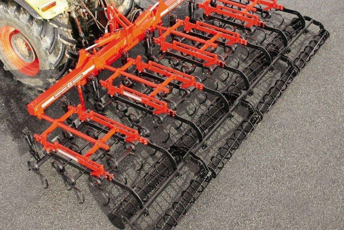 gregoire besson agregat tetra ujęcie na maszyne zaczepioną do traktora gregoire besson agregat tetra składany hydraulicznie z oferty korbanek.pl
