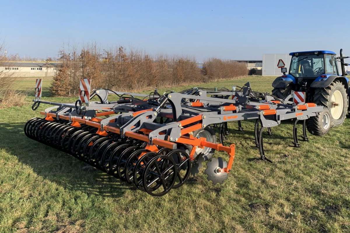 Kultywator zębowy (podorywkowy) RHINO 6,0H firmy MANDAM