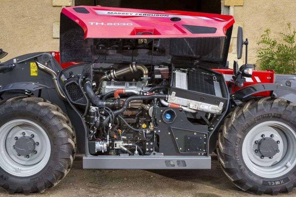 Silnik Ładowarki Massey Ferguson z normą spalin Tier4f i układem SCR