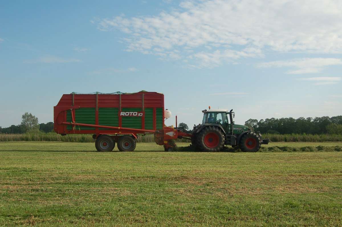 Przyczepa samozbierajaca Metaltech ROTO, 10 ton