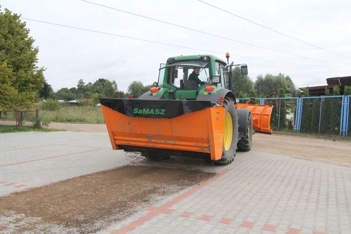 Posypywarka samozaładowcza SAHARA  Samasz