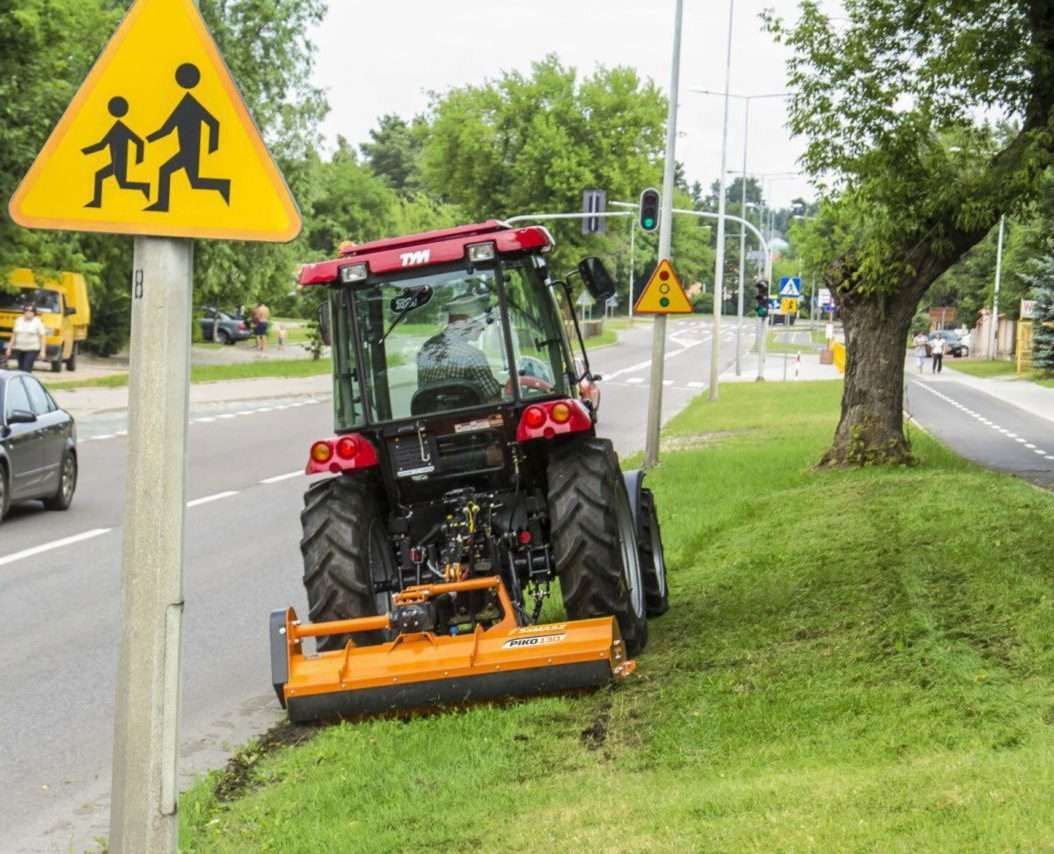 Kosiarka bijakowa ( mulczująca ) typ PIKO firmy SaMASZ Kosiarka bijakowa PIKO firmy SaMASZ