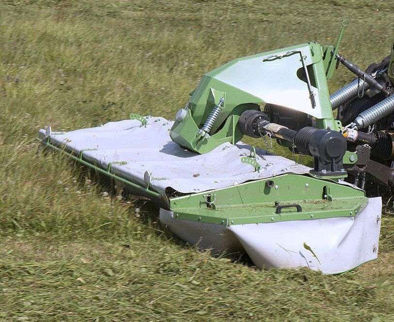 Kosiarka czołowa dyskowa TORO 300 Kosiarka czołowa dyskowa – TORO 300 firmy Samasz została zaprojektowana, jako lekka kosiarka dla mniej wymagających klientów