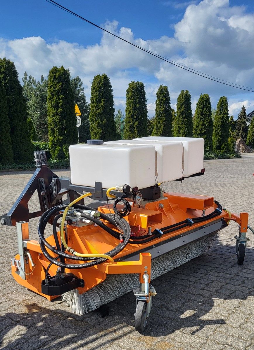 Zamiatarka typ ECO CLEAN 180 firmy TALEX Zamiatarka komunalna ECO CLEAN 180 firmy TALEX