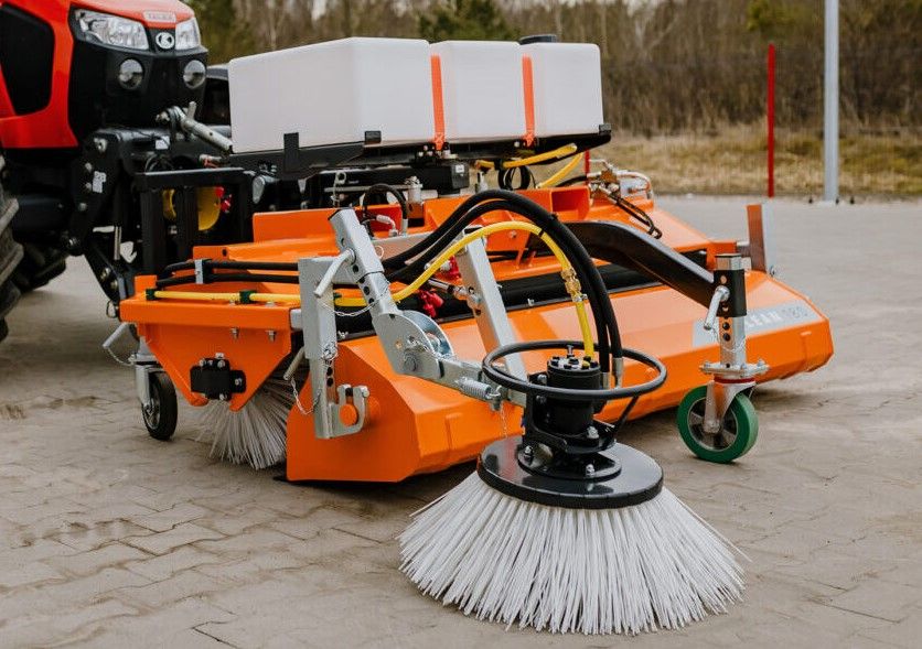 ECO CLEAN - zamiatarka komunalna TALEX Zamiatarka komunalna ECO CLEAN firmy TALEX do ciągnika do kupienia korbanek.pl