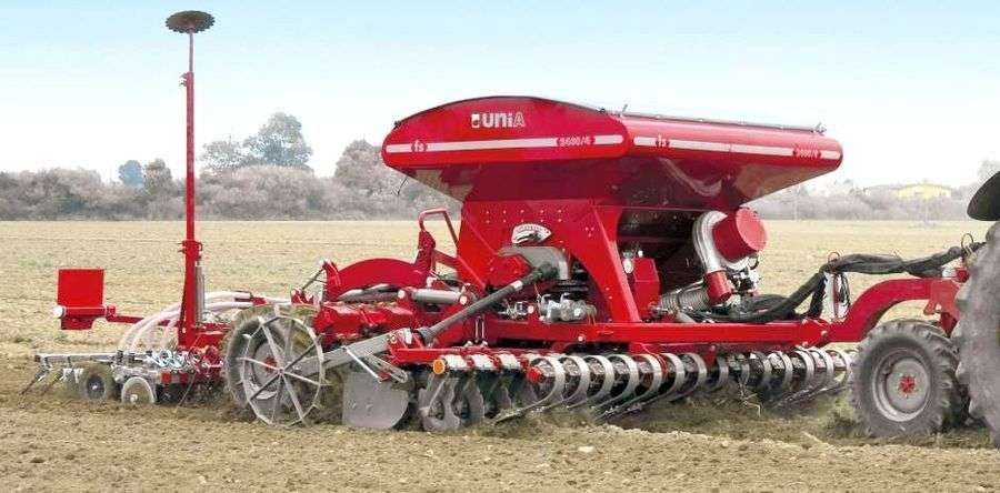 Zestaw uprawowo siewny FS T 2000/3 i 2400/4 zestaw unia fs 2400 przyczepiany korbanek.pl unia