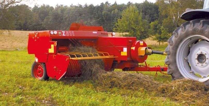 prasa-kostkujaca-kostka-z511-na-polu.jpg