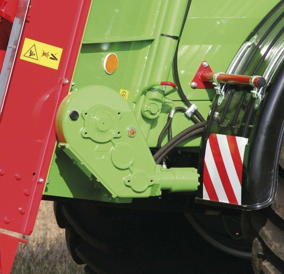 Obrazek przedstawijacy napęd przenośnika hydrauliczny w rozrzutniku Apollo, który można nabyć w korbanek.pl. Obrazek przedstawiający napęd przenośnika hydrauliczny w rozrzutniku Apollo, z firmy Unia, który sprzedawany jest przez korbanek.pl.