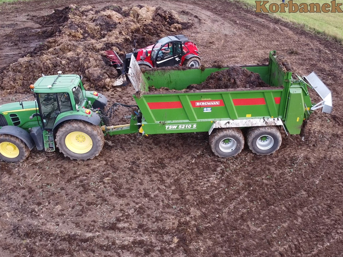 Bergmann TSW 5210 John Deere z Bergmannem