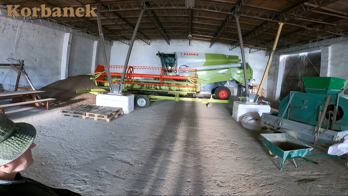 Klienci posiadają na swoim gospodarstwie m.in. kombajn Claas Tucano, z którego są zadowoleni