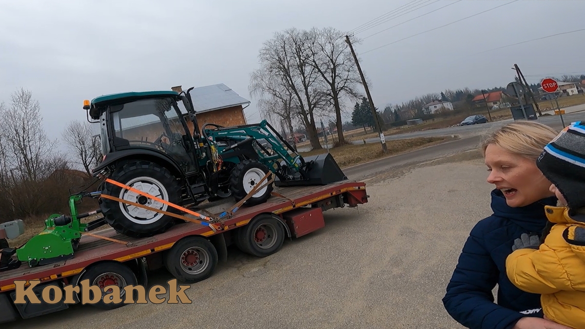 Pani Ania dobrze radzi sobie z pracą ciągnikami nawet bez wspomagania, Arbos z nowymi rozwiazaniami będzie łatwiejszy do pracy
