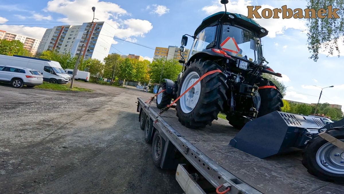 Ciągnik w centrum miasta? Tak w wersji komunalnej Arbos 3065 spisze się tam znakomicie