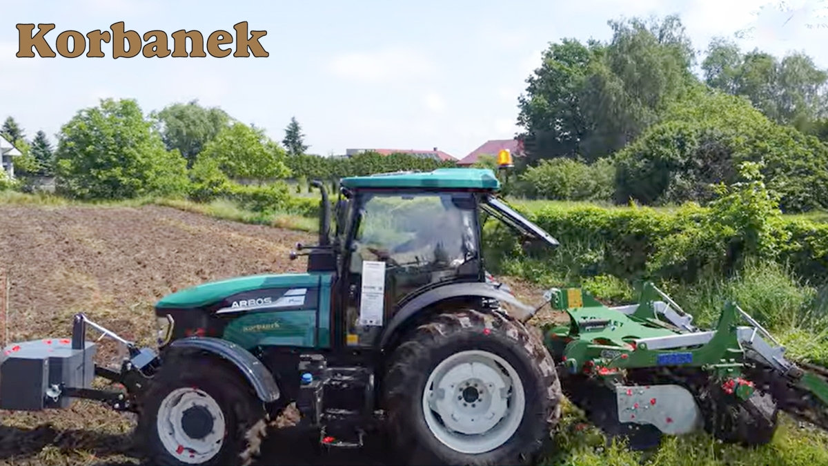 Ciagnik Arbos 4110 z agregatem talerzowym TOLMET